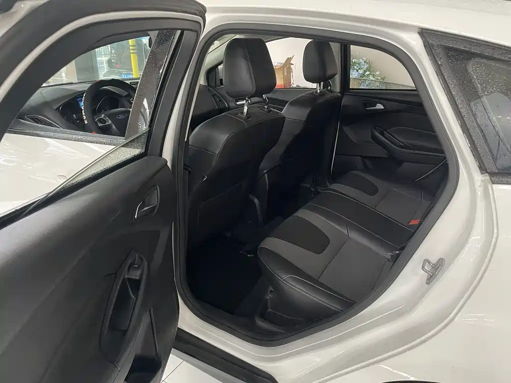 Ford Focus — миниатюра 8