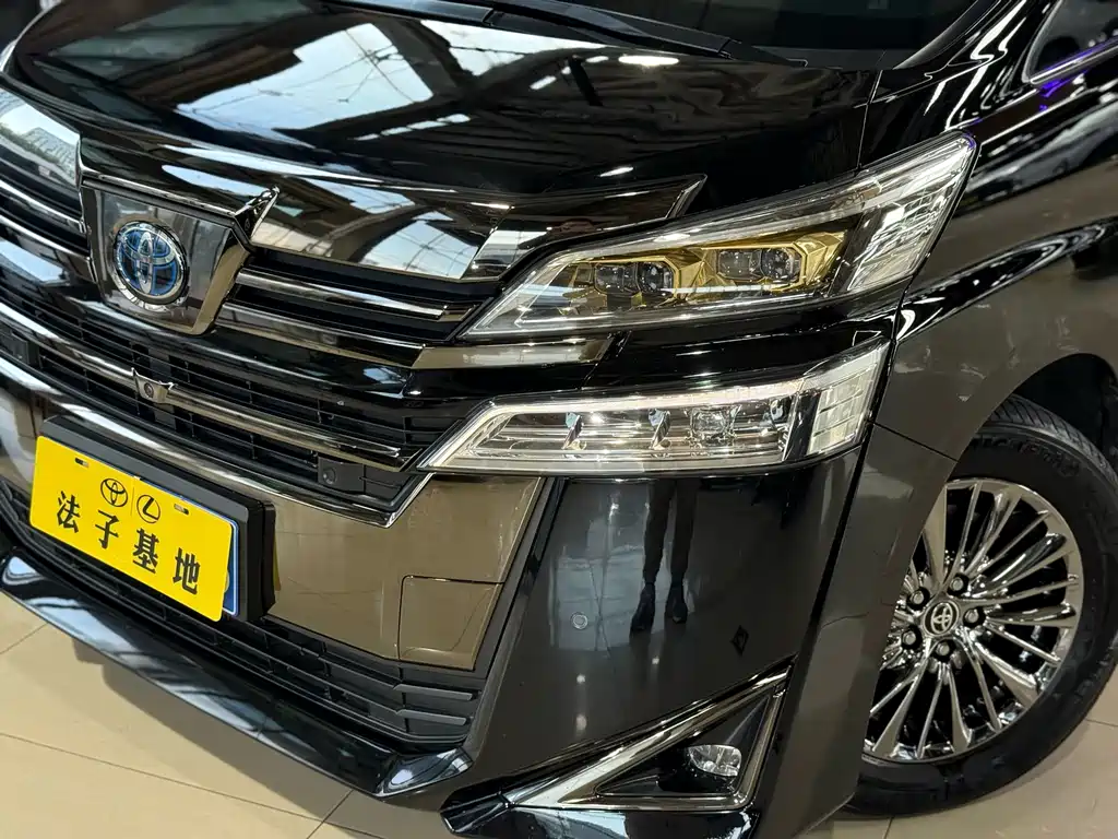 Toyota Vellfire 2020 2.5L Black Gold