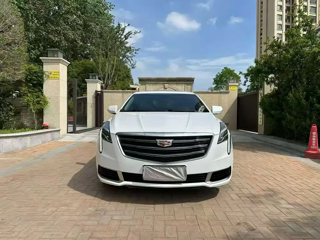 Cadillac XTS 2018 28T