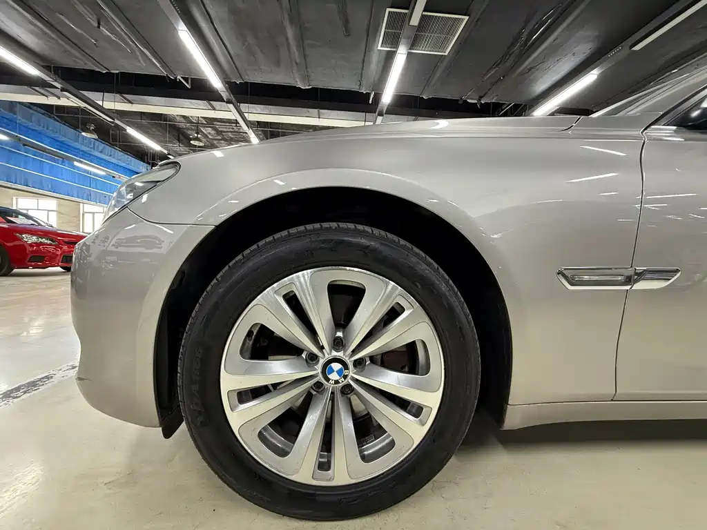 BMW 7 Series 7 2009 730Li Lead