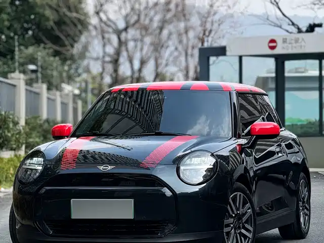 MINI ELECTRIC  COOPER 2025