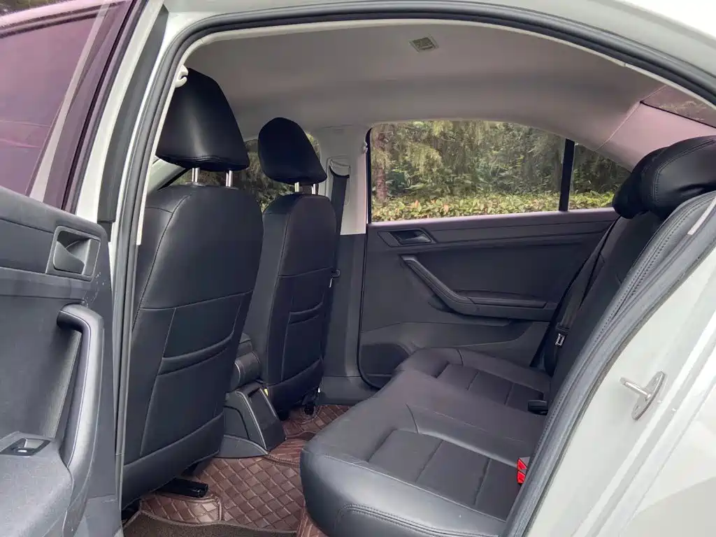 Volkswagen Jetta — миниатюра 5