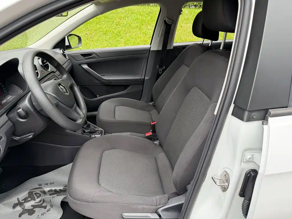 Volkswagen Jetta — миниатюра 8