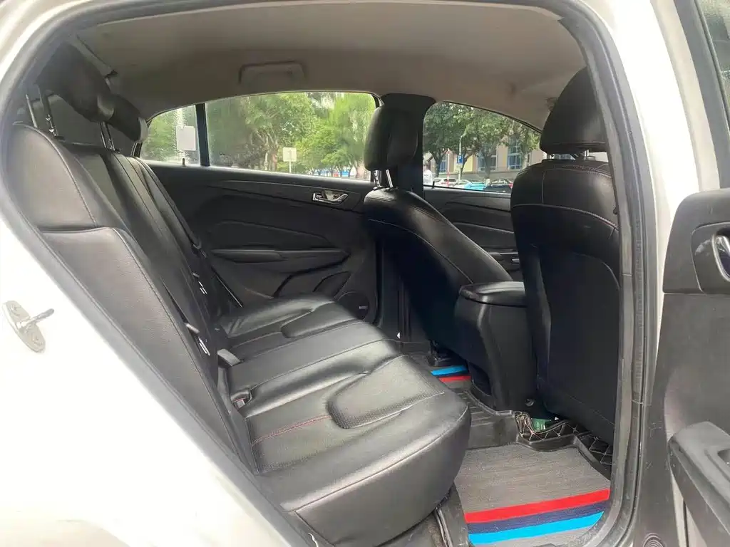 Chery Arrizo 5 1.5L CVT Trend Leader Edition, фото 9