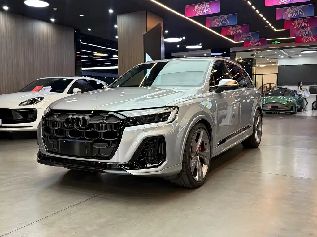 Audi SQ7 2024