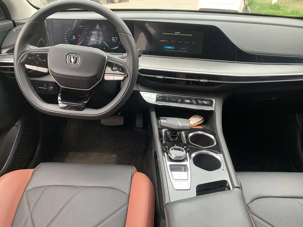 Changan Eado 2020 PLUS NE 1.4T GDI DCT Luxury