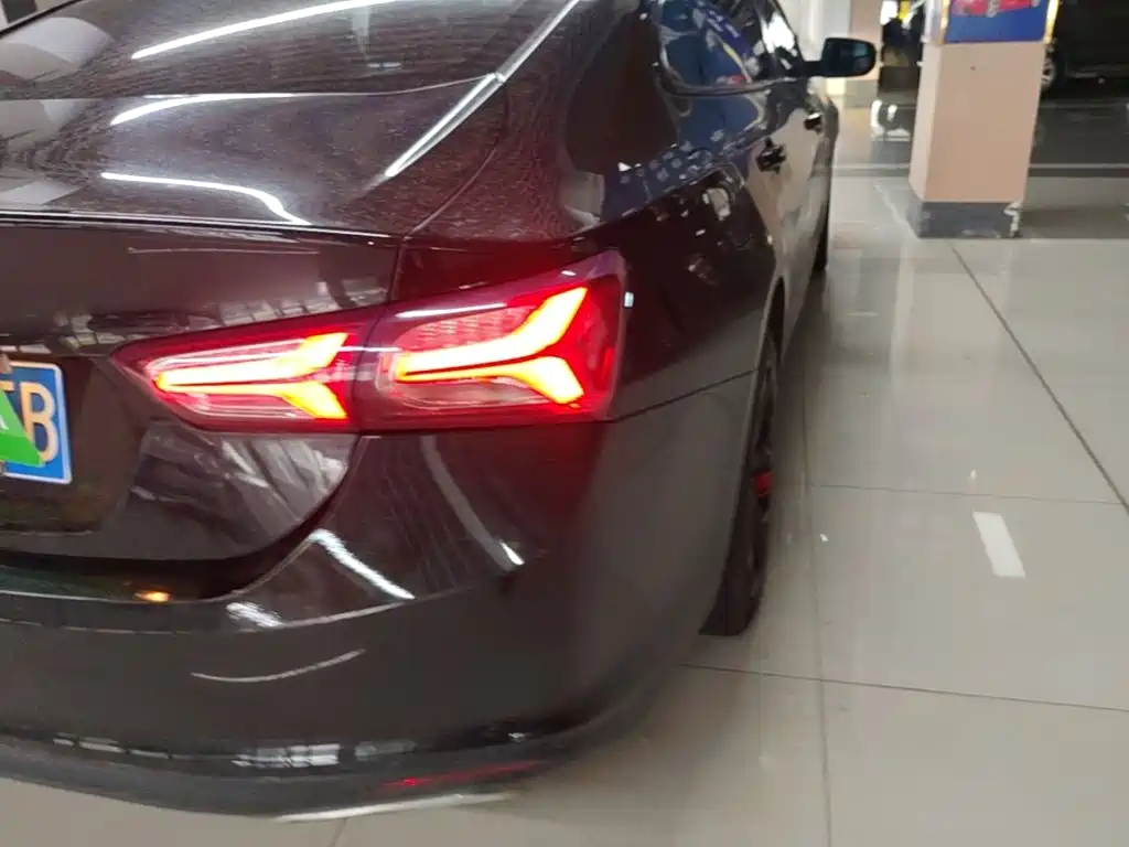 Chevrolet Malibu XL — миниатюра 8