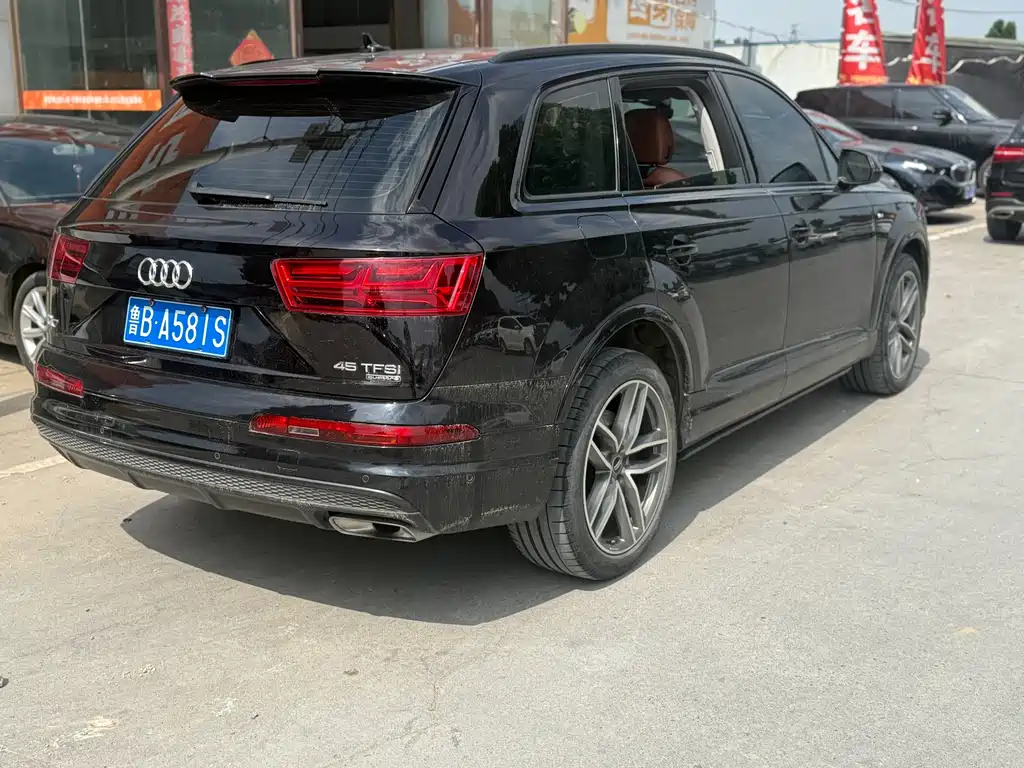 Audi Q7 2018 45 TFSI Luxury