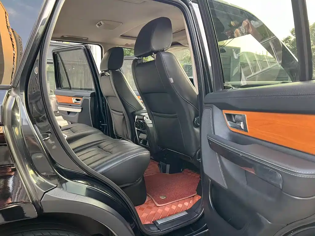 Land Rover Sport — миниатюра 12