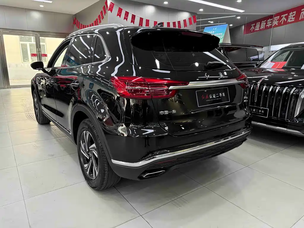Hongqi HS5 2022 2.0T