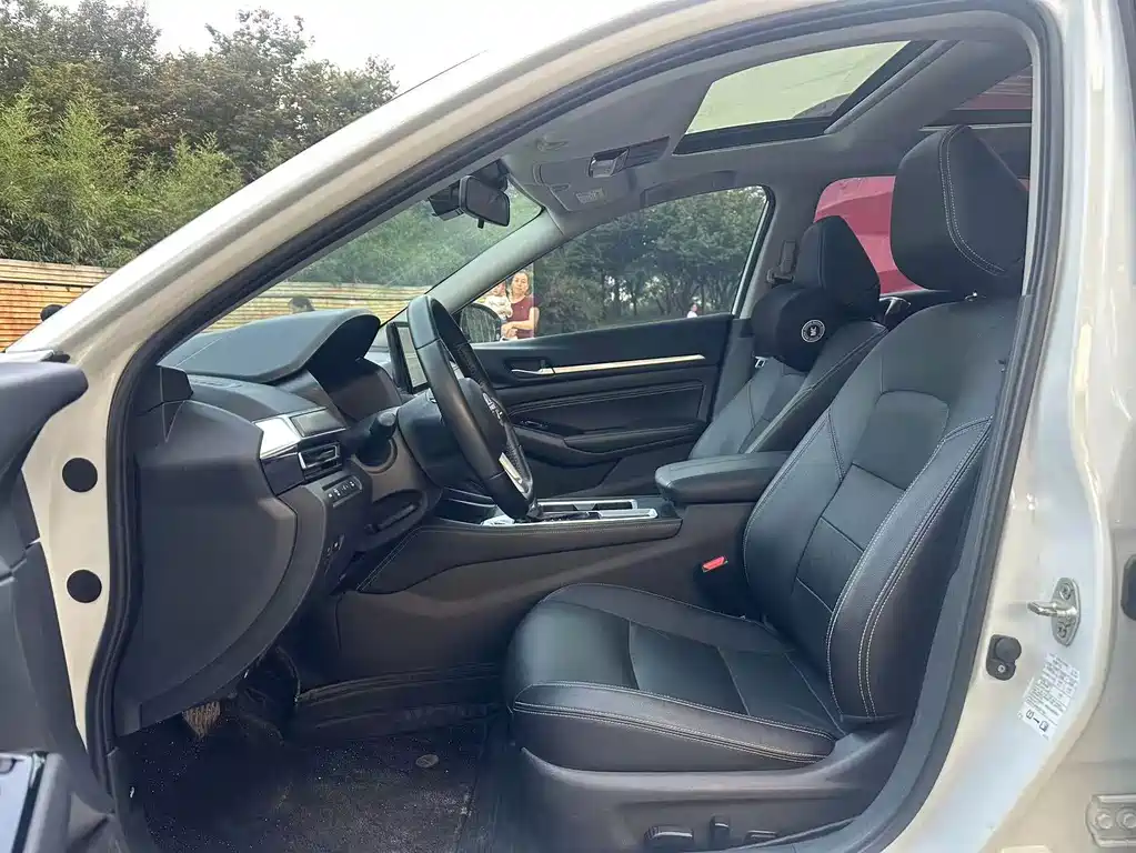 Nissan Teana — миниатюра 7