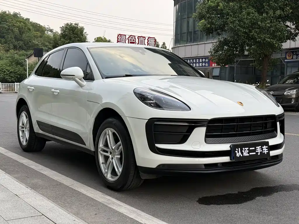 Porsche Macan — миниатюра 3