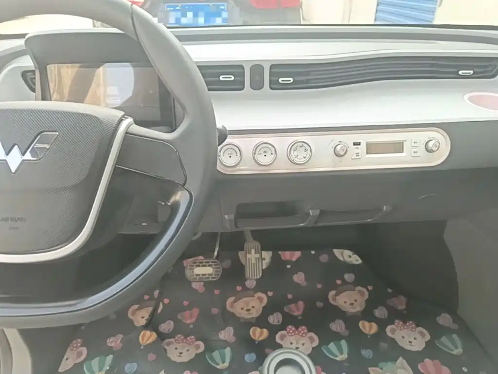 Wuling MINIEV — миниатюра 13