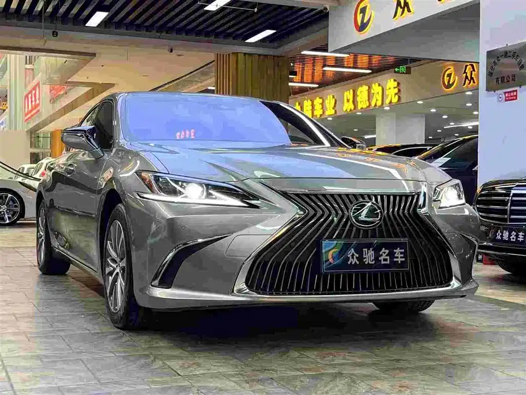 Lexus ES 2020 200 Excellence Edition