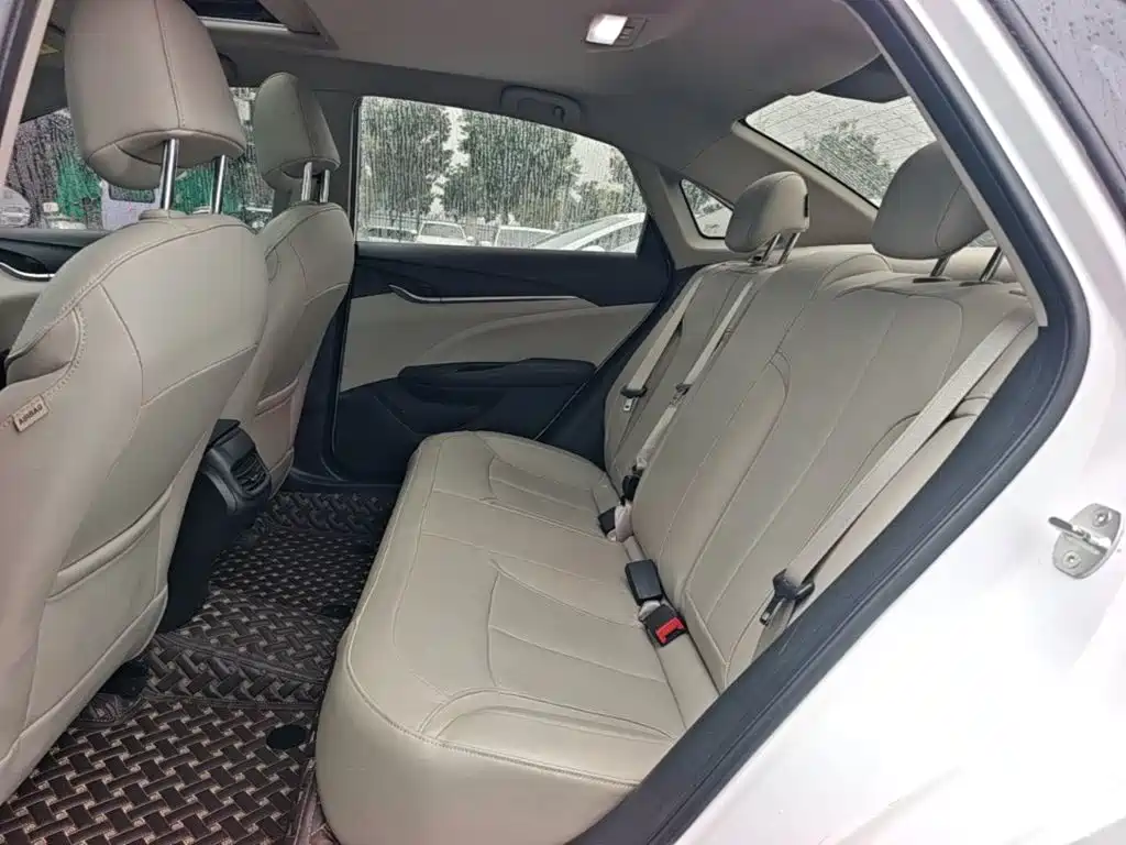 Buick Excelle — миниатюра 17