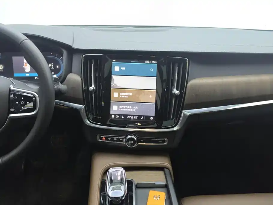 Volvo S90 — миниатюра 13