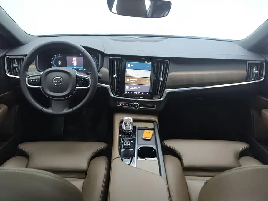 Volvo S90 — миниатюра 12