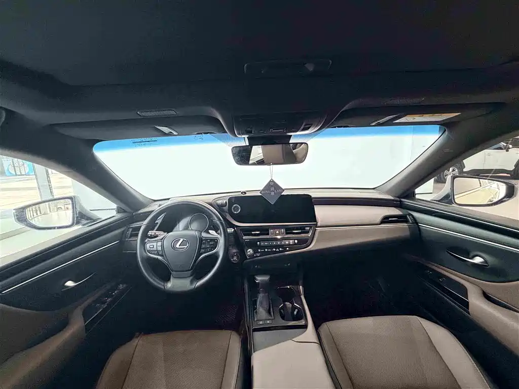 Lexus ES — миниатюра 5