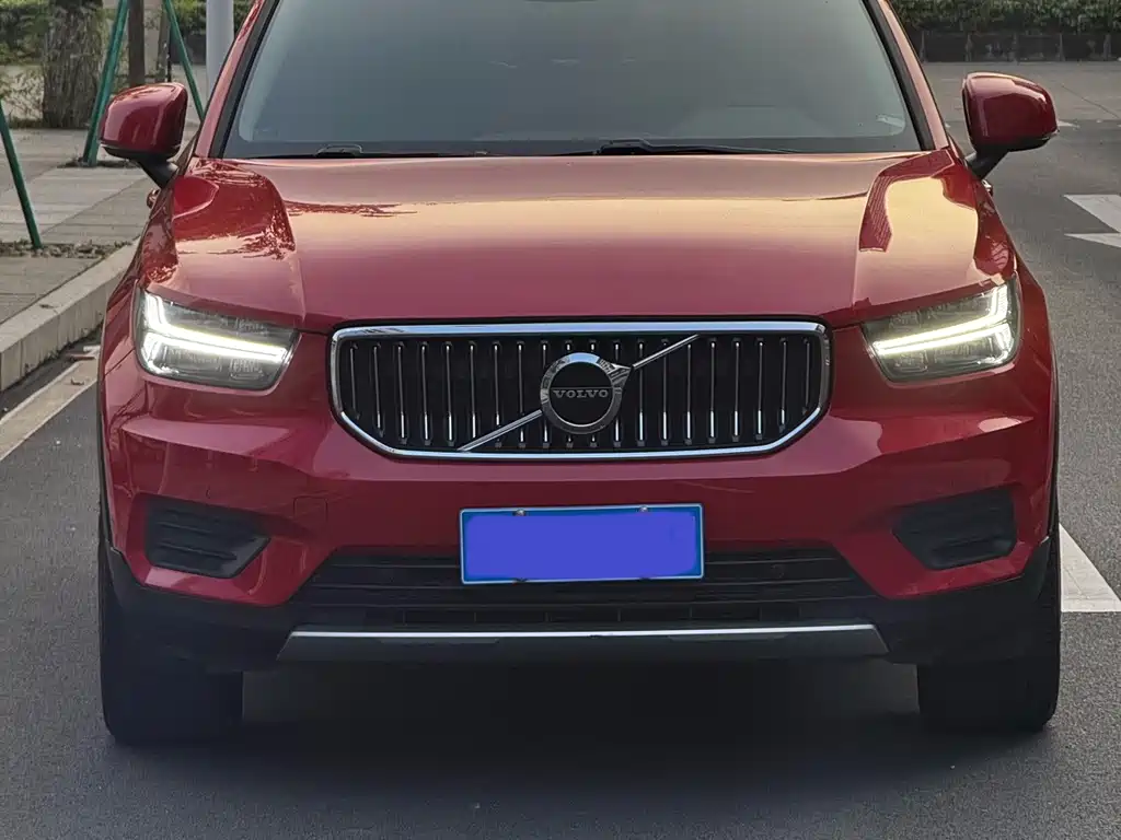 Volvo XC40 — миниатюра 2