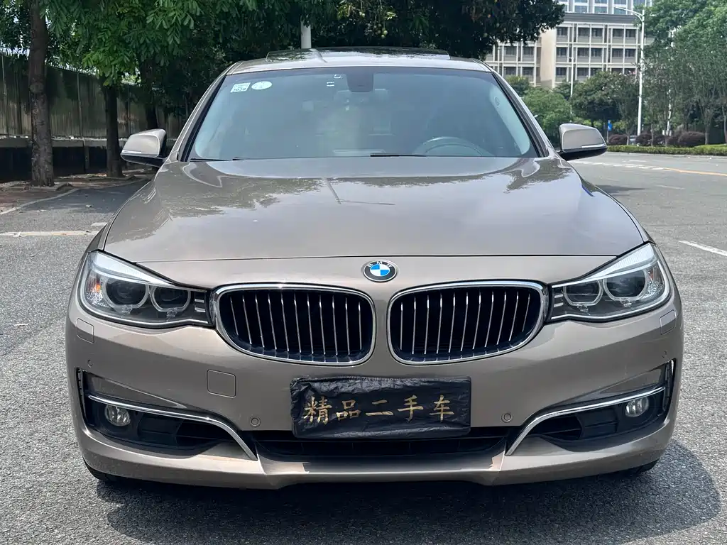 BMW 3 Series GT 3 GT 2013 320i
