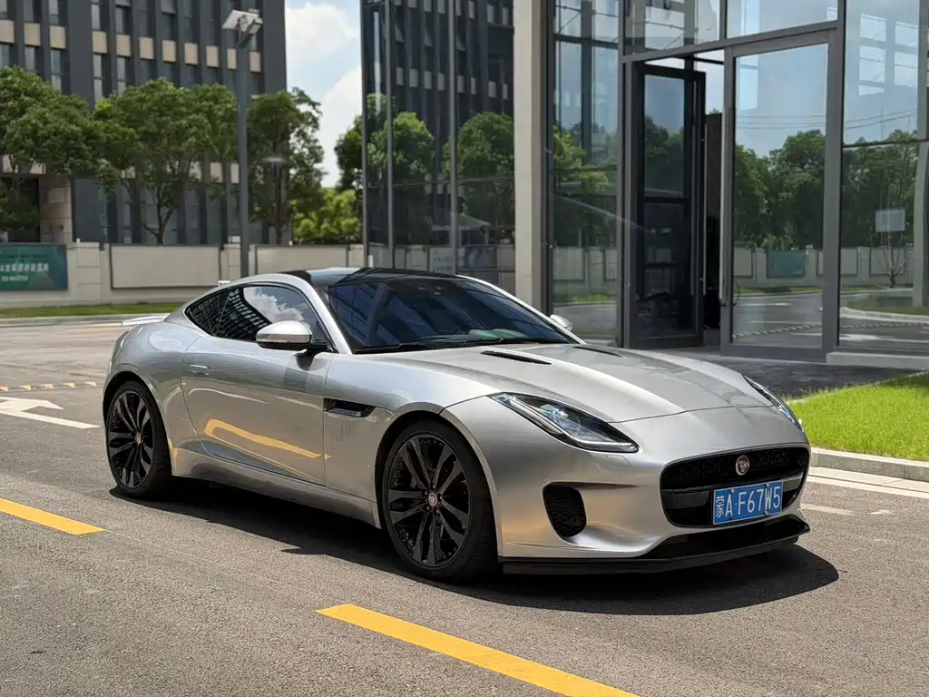 Jaguar F-Type 2019 2.0T