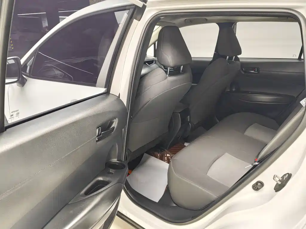 Toyota Frontlander 2.0L CVT Leading Edition, фото 11