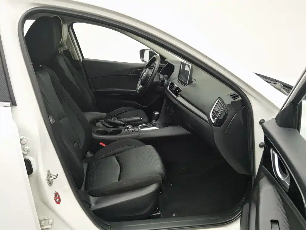 Mazda 3 Axela — миниатюра 23