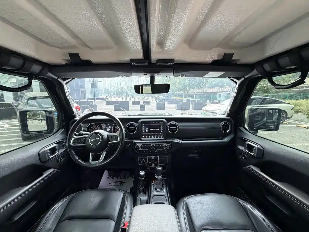 Jeep Gladiator — миниатюра 10