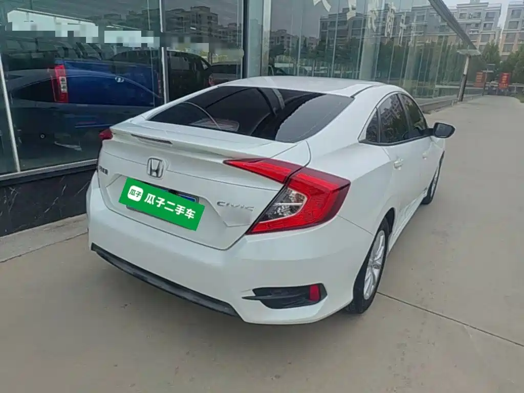 Honda Civic — миниатюра 7