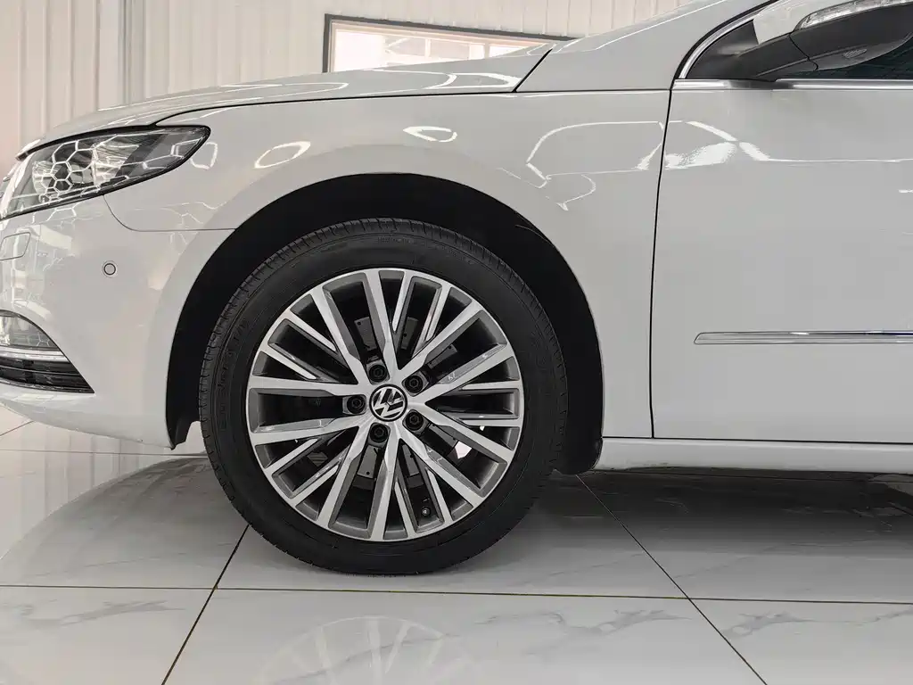 Volkswagen FAW - Passat CC CC 2018 2.0TSI Luxury