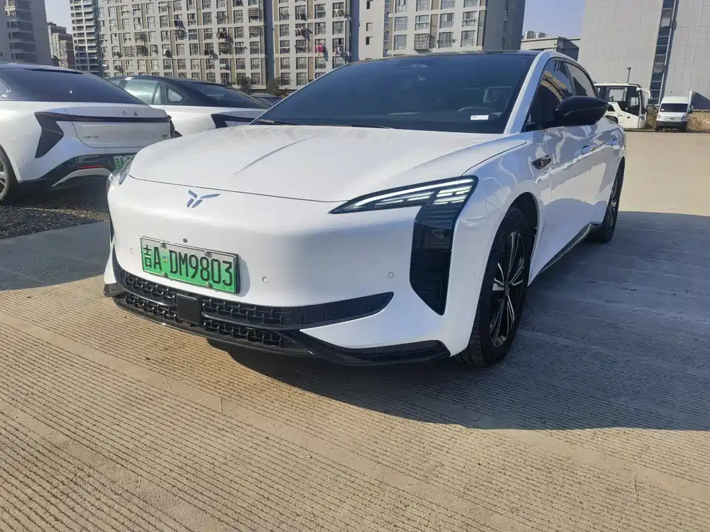Hongqi Hongqi EH7 2024