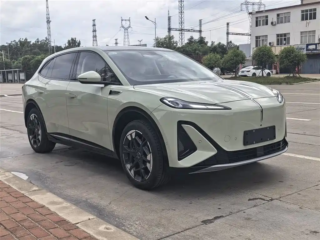 Hongqi 06 2025 520