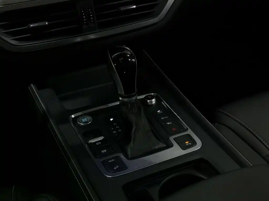 BYD Tang — миниатюра 13