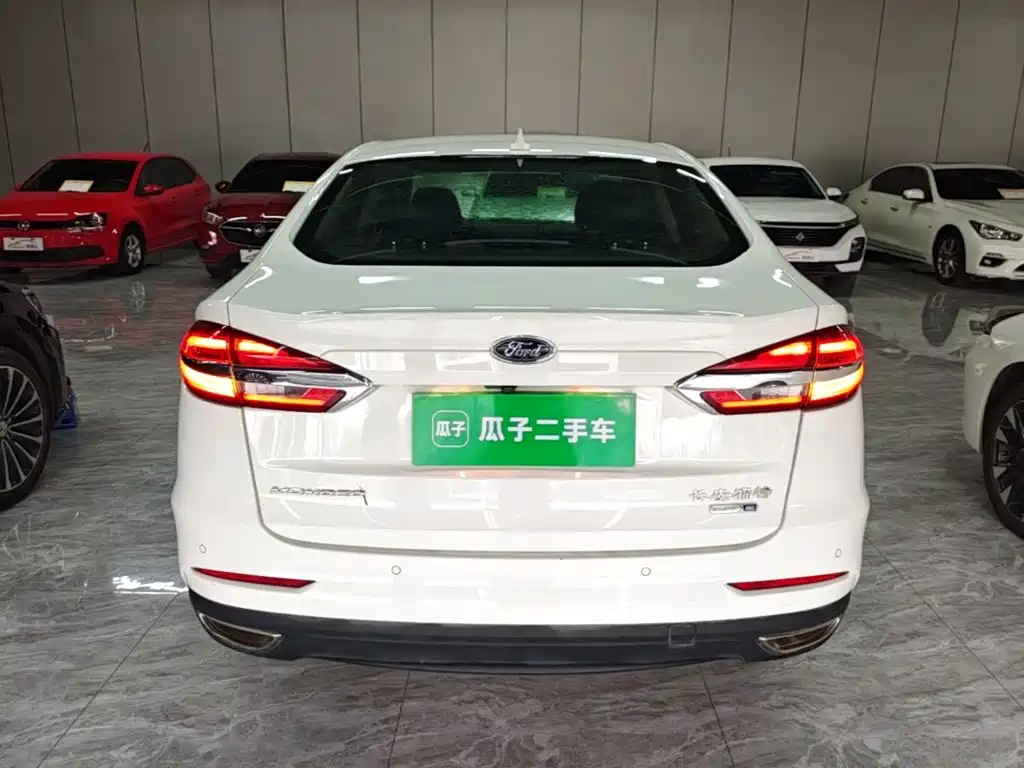 Ford Mondeo — миниатюра 6