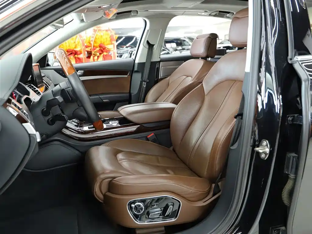Audi A8 2011 A8L W12 6.3 FSI quattro
