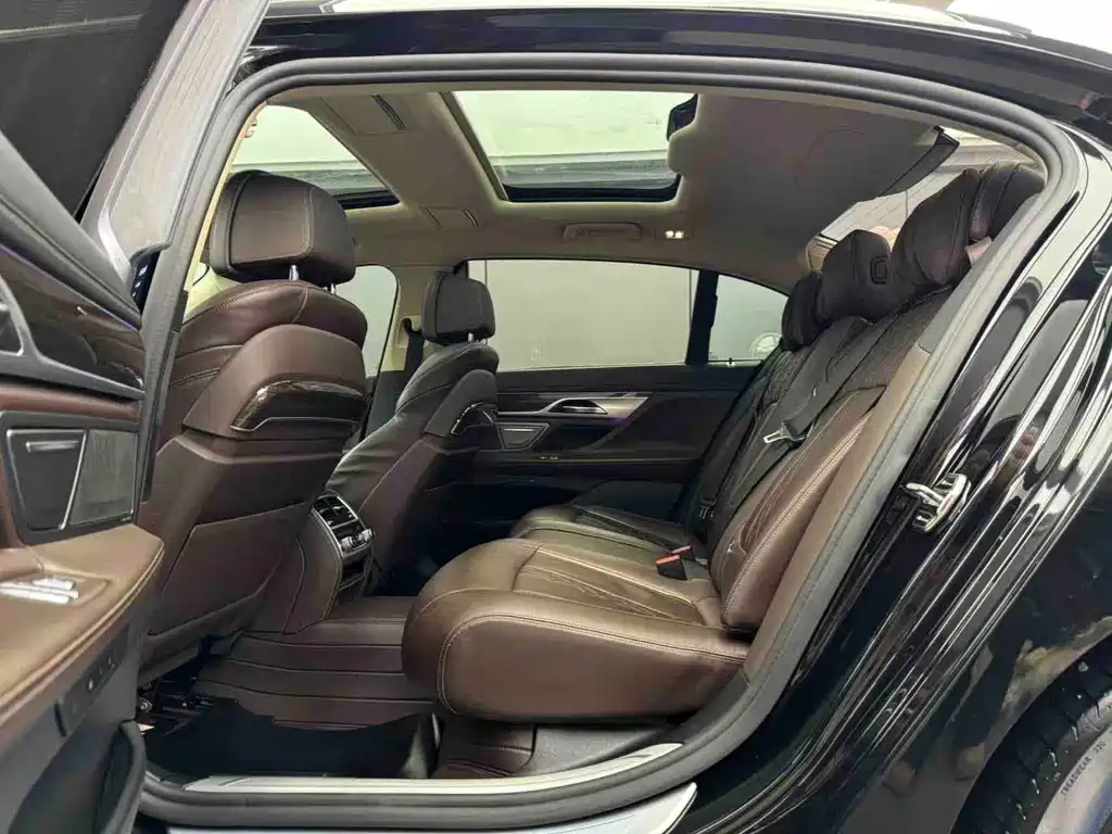 BMW 7 Series 7 2021 730Li Luxury