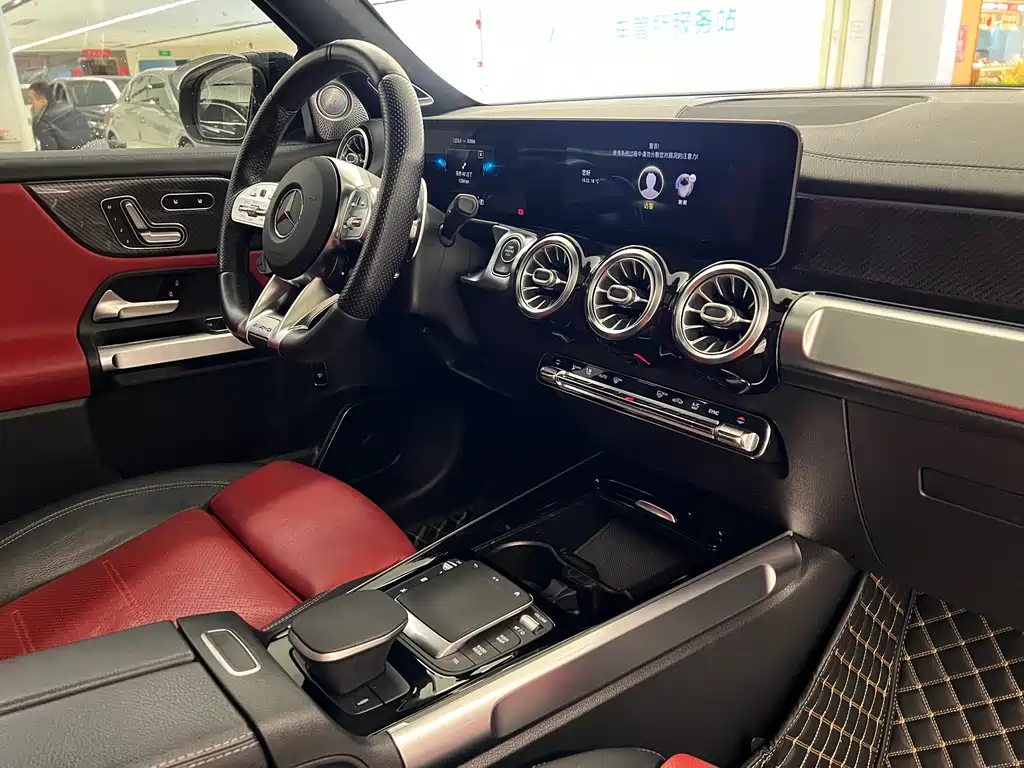 MERCEDES-BENZ GLB AMG