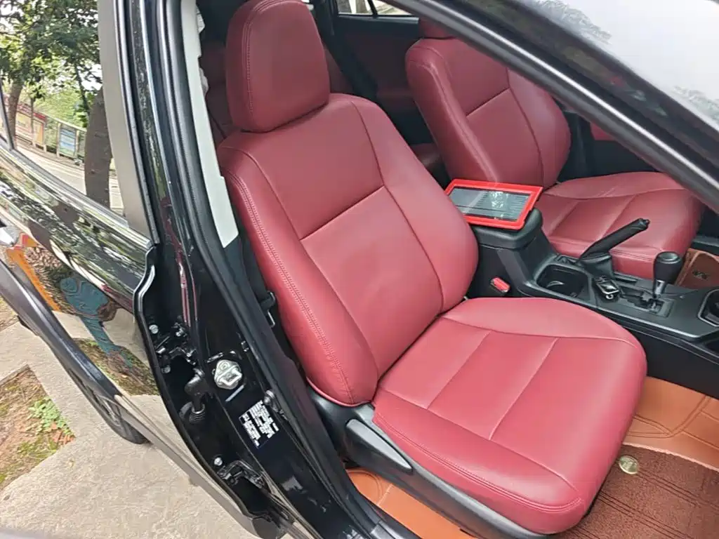 Toyota RAV4 — миниатюра 25