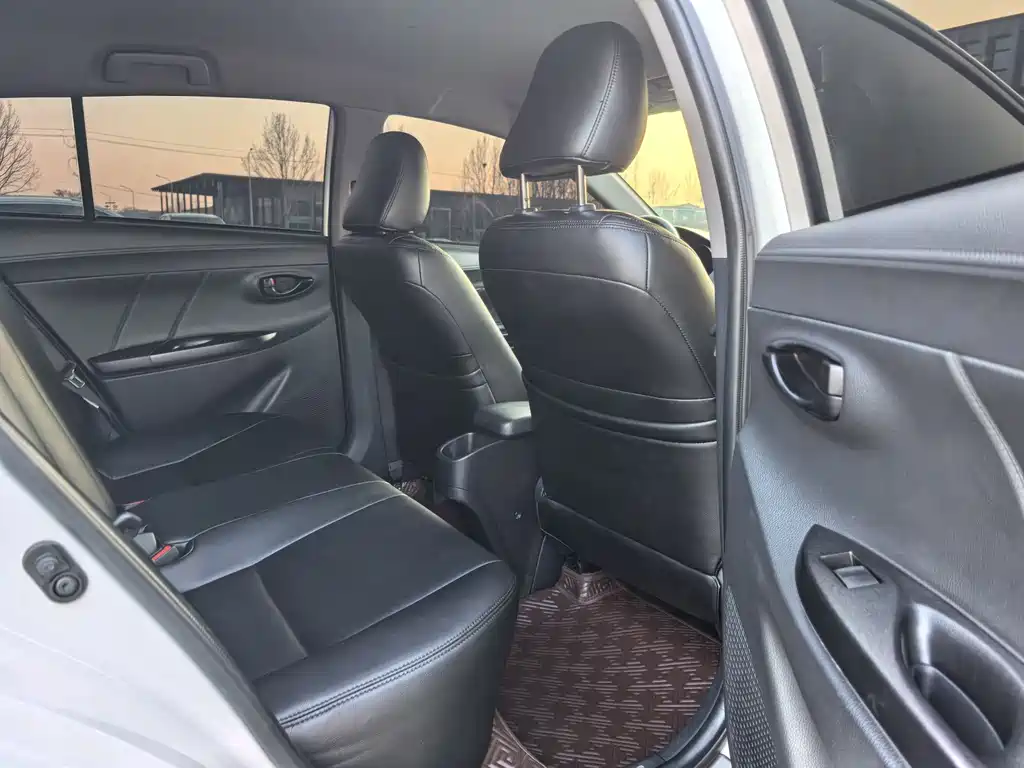 TOYOTA YARIS L ZHIXUAN