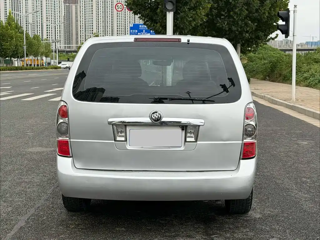 Buick GL8 — миниатюра 8