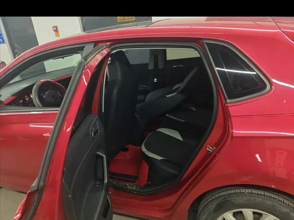 Volkswagen Polo — миниатюра 5