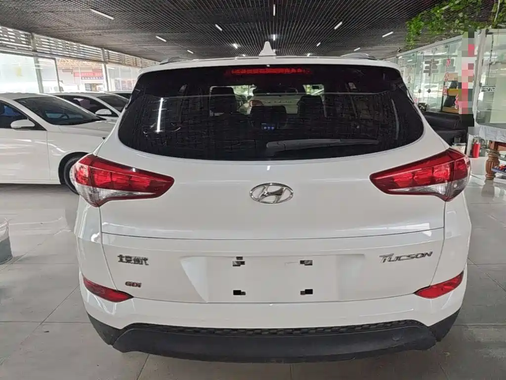 Hyundai Tucson 2015 2.0L AT