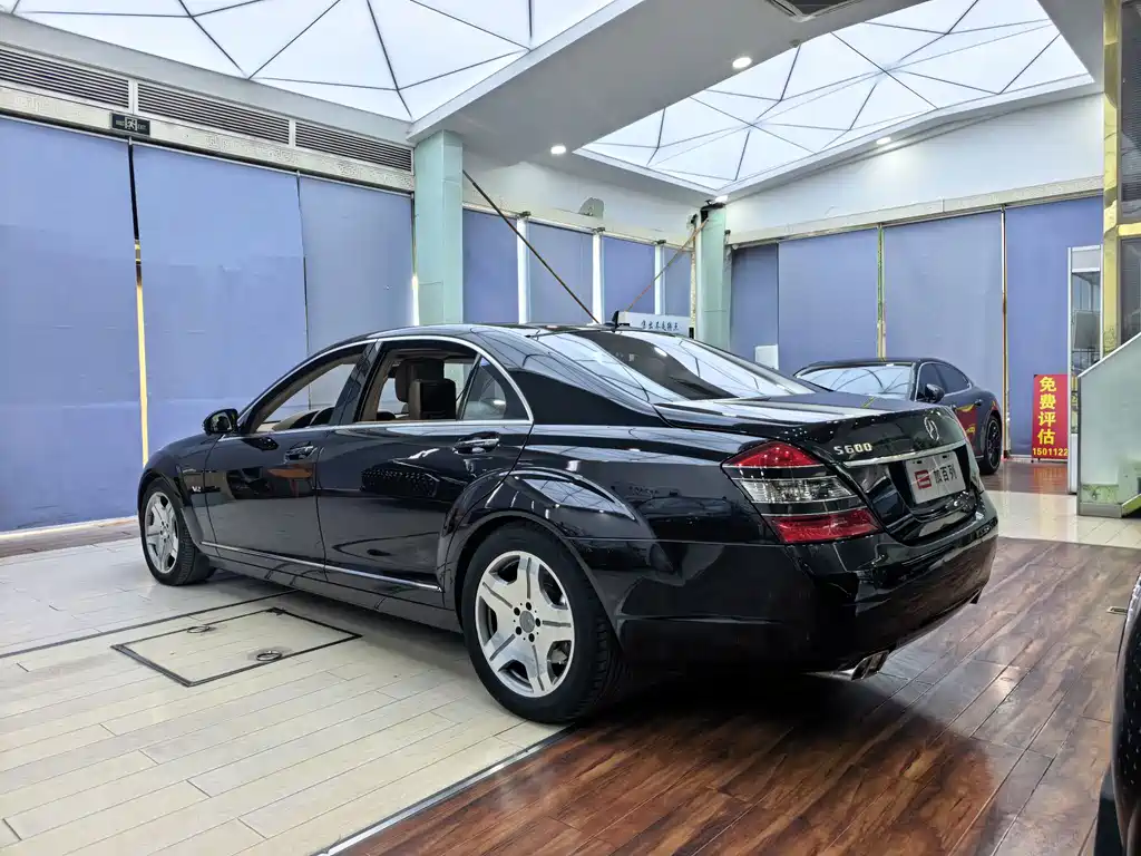 Mercedes-Benz S-Class — миниатюра 18