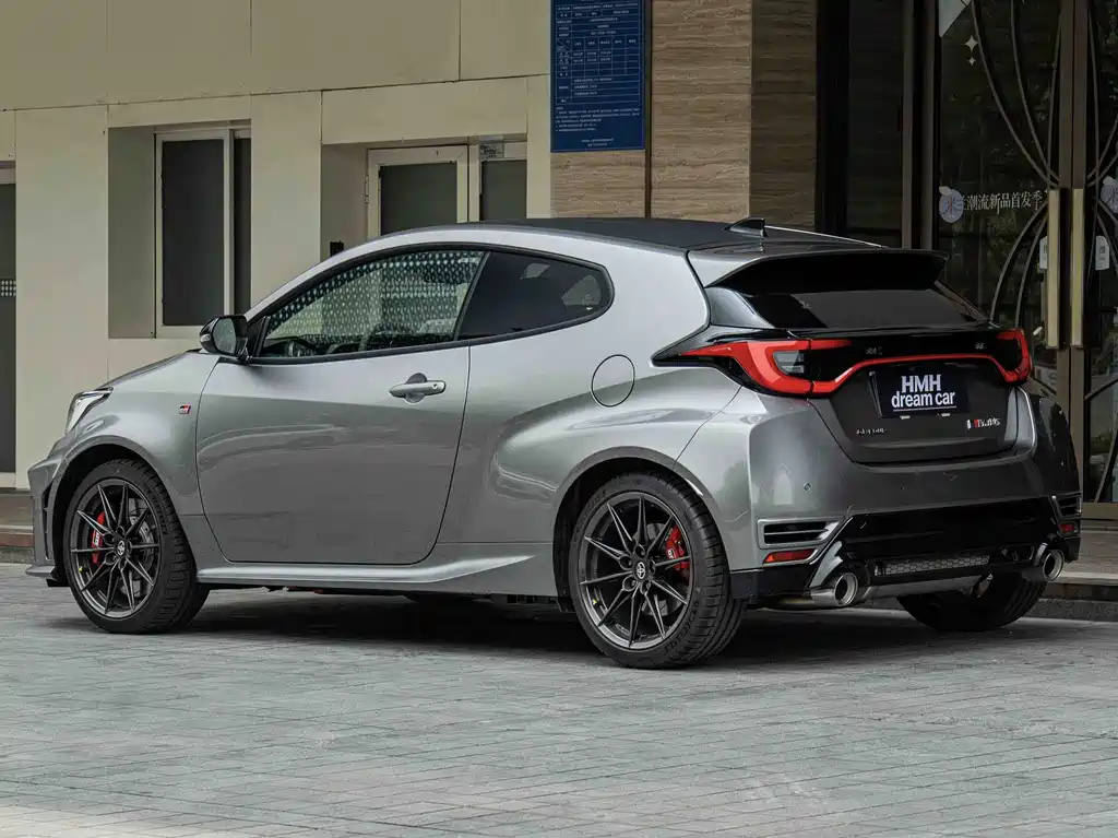 Toyota GR YARIS 2025 GR