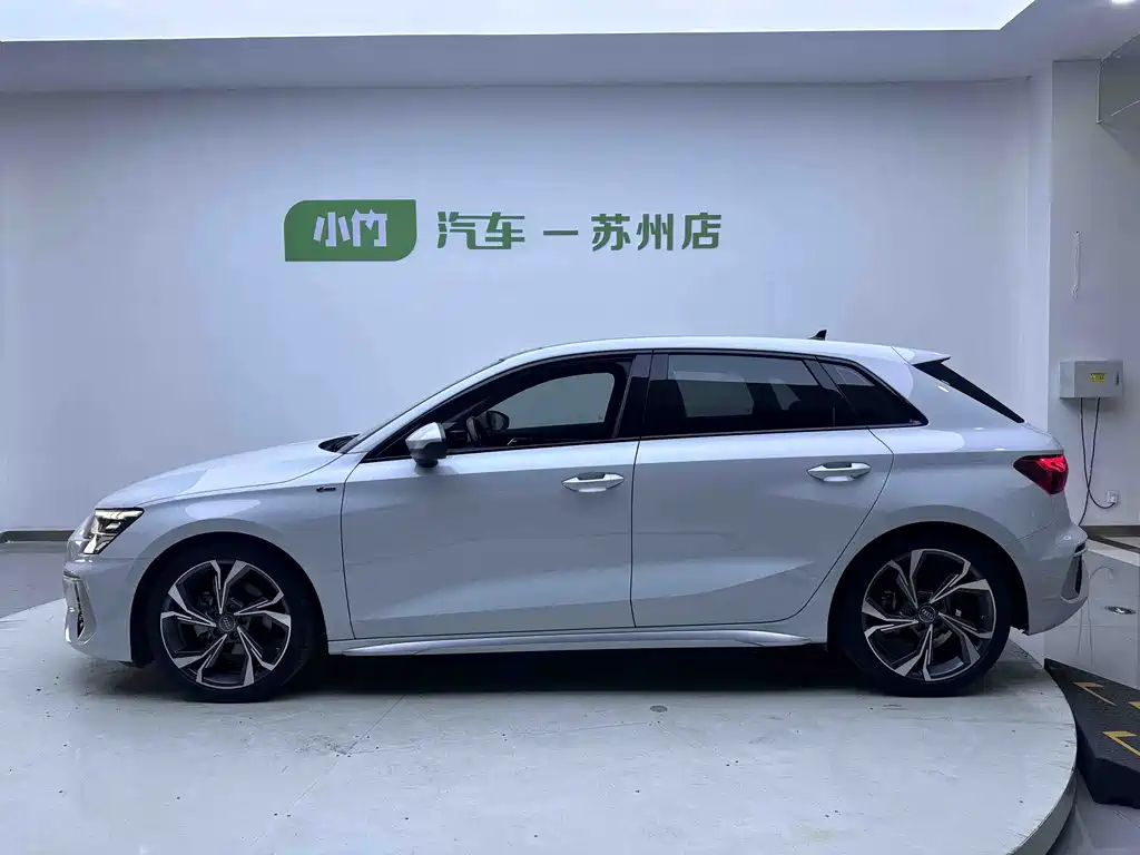 Audi A3 2021 Sportback 35 TFSI Luxury Sport