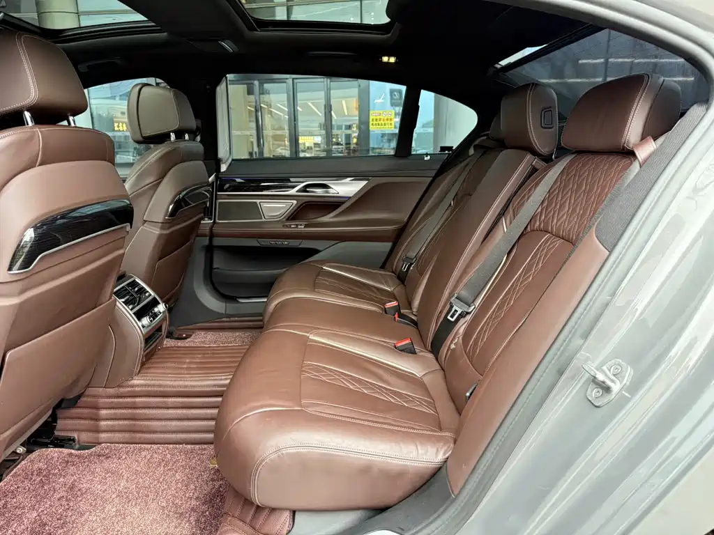 BMW 7 Series 7 2021 730Li M Sport