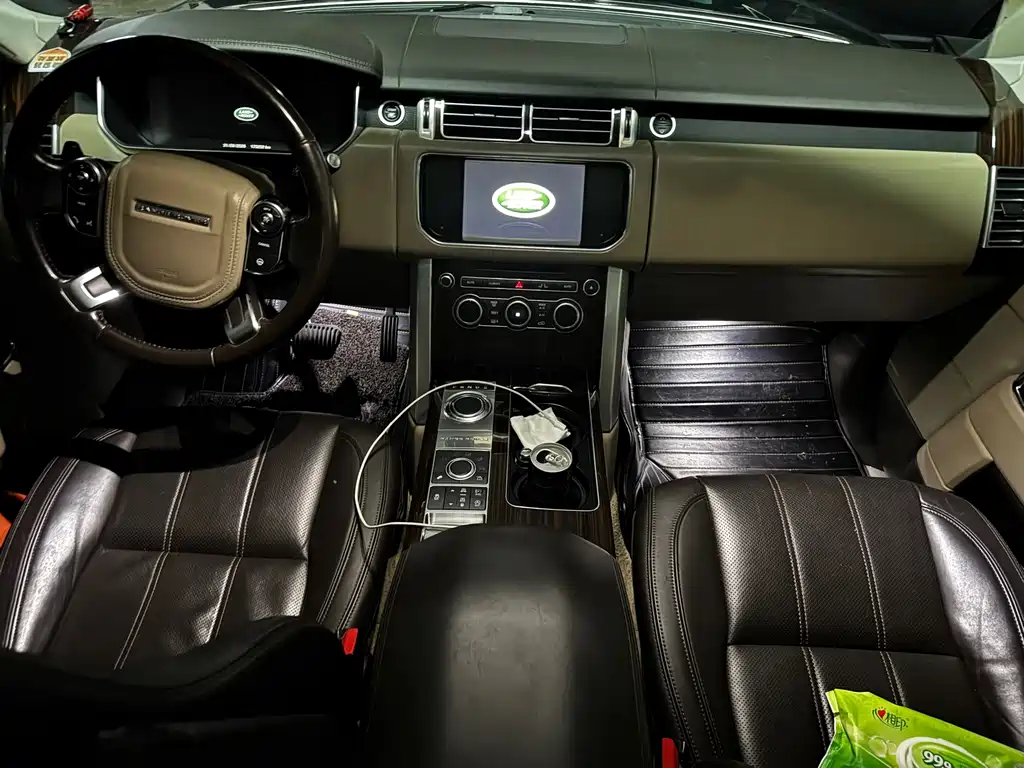 Land Rover Range Rover — миниатюра 8