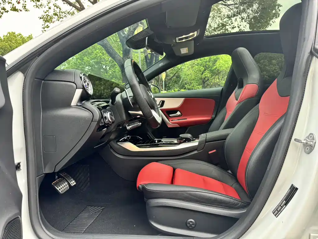 Mercedes-Benz CLA AMG — миниатюра 10
