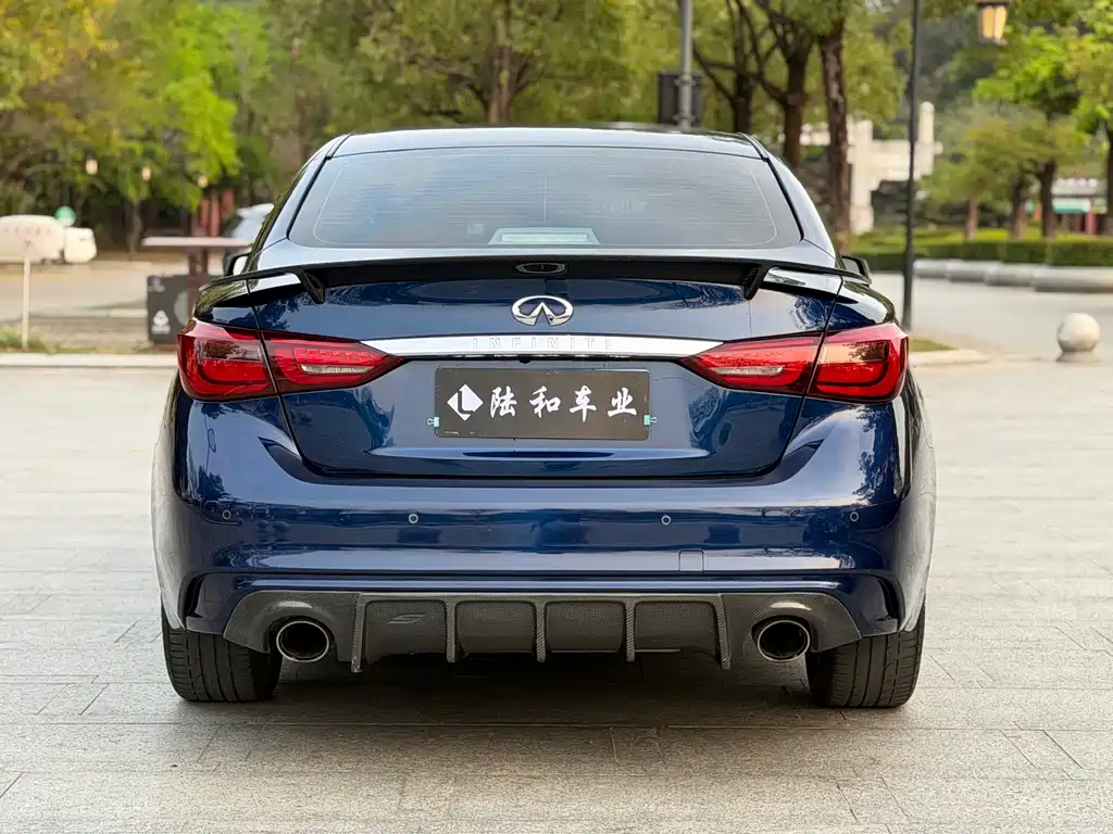 INFINITI Q50L