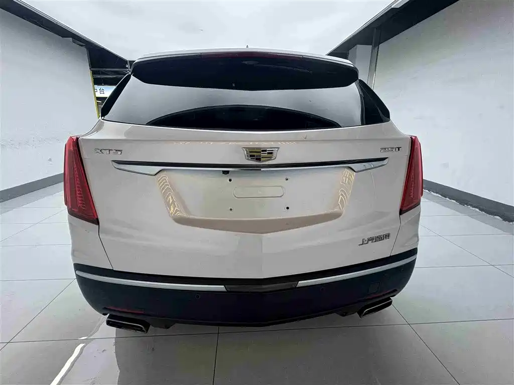 CADILLAC XT5